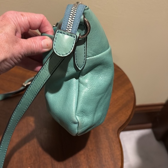 B. Makowsky  crossbody bag  shoulder bag  leather seafoam green  3 ext. pockets - Picture 7 of 17